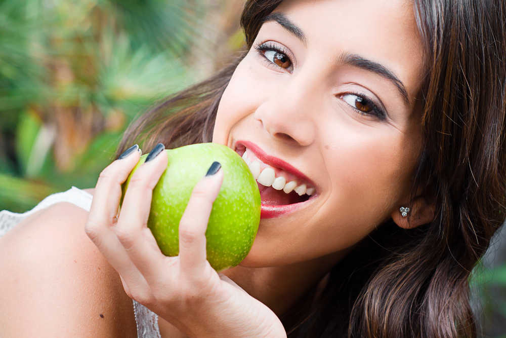 A Healthy Smile: Tips to Maintain Strong Teeth and Gums